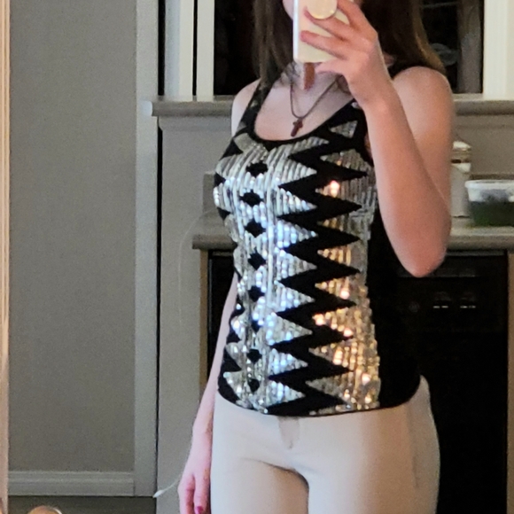 Bebe Tank Top - Picture 3 of 3